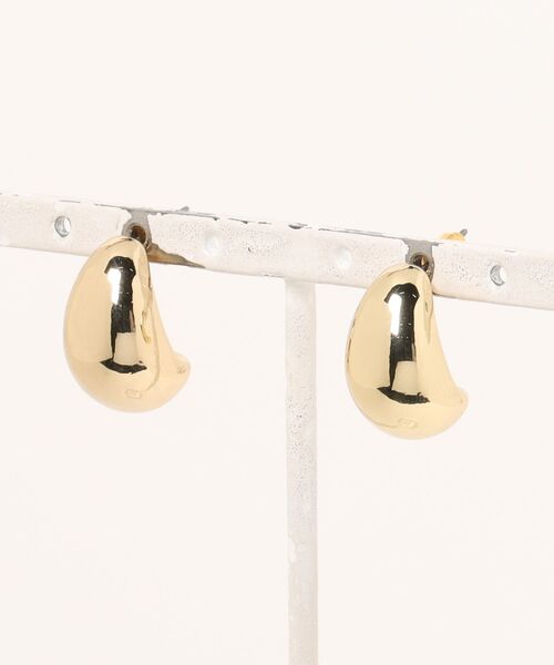 big metal london(ビッグメタルロンドン)の「【金属アレルギー対応】花びらモチーフ ピアス ROSE ORGANIC SHAPE PETAL(ピアス(両耳用)・レディース・シルバー/ゴールド・FREE)」の5枚目の写真