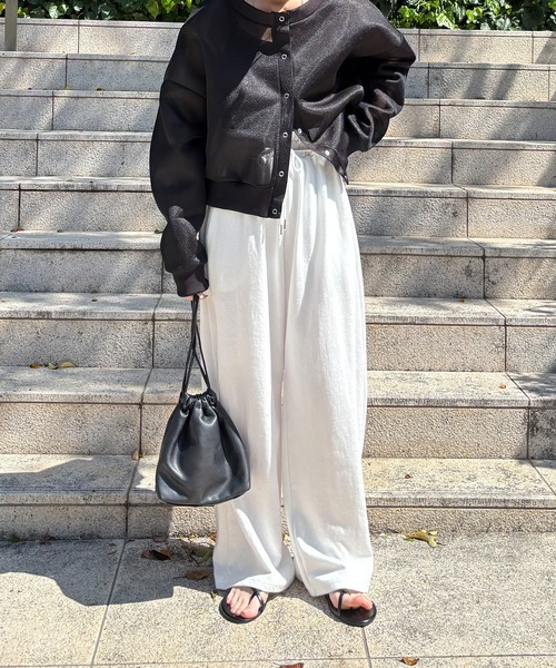 ISOOK（アイスー）の「【ISOOK / アイスー】ドローコードワイドスウェットパンツ / ビッグシルエット ルーズ丈 総ゴム ベルトループ 白 ホワイト グレー 黒 ブラック ZOZOTOWN限定（スウェットパンツ・レディース・ホワイト/ブラック/グレー・FREE）」の6枚目の写真