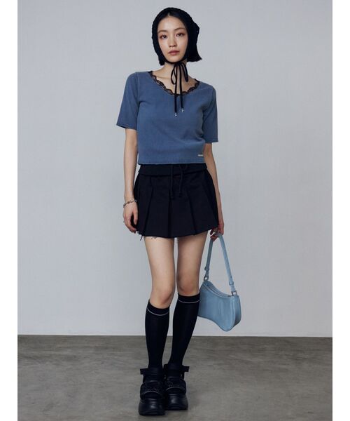 EMODA（エモダ）の「チャームエナメルショルダーバッグ（ショルダーバッグ・レディース・ブラック/ホワイト/ブルー・FREE）」の16枚目の写真