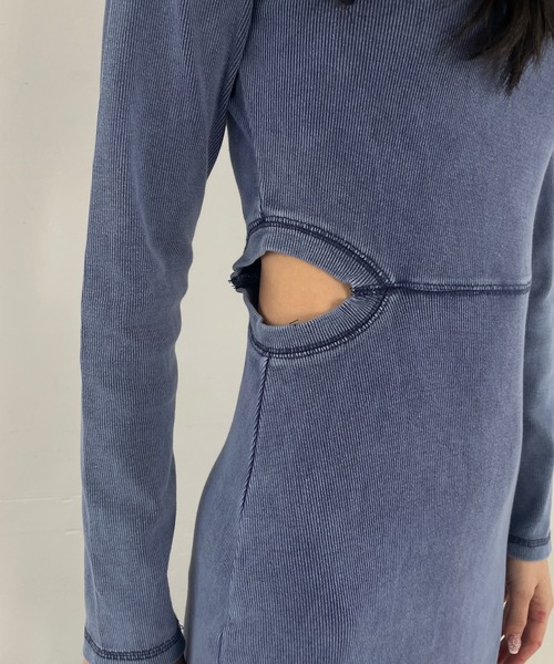 ROGER AND RAW（ロジャーアンドロウ）の「リボンチョーカー風ピグメントロングワンピース（ワンピース・レディース・グレー/ネイビー/ブラック・FREE）」の6枚目の写真