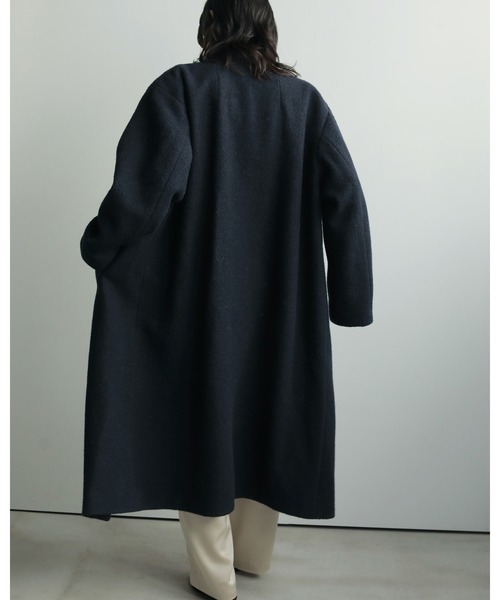 anuke（アンヌーク）の「Collarless Cocoon Coat（ステンカラーコート