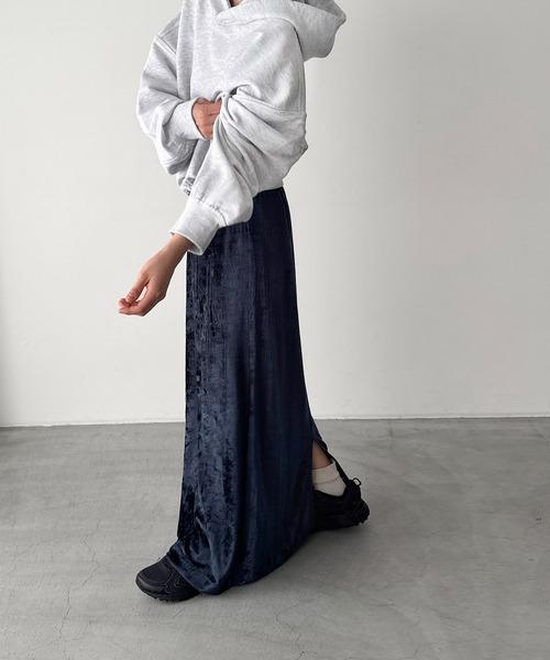 CANAL JEAN(キャナルジーン)の「Miller ベロアパネルリブスカート(スカート・レディース・ネイビー/アイボリー・ONE SIZE)」の7枚目の写真