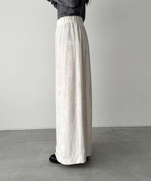 CANAL JEAN(キャナルジーン)の「Miller ベロアパネルリブスカート(スカート・レディース・ネイビー/アイボリー・ONE SIZE)」の11枚目の写真