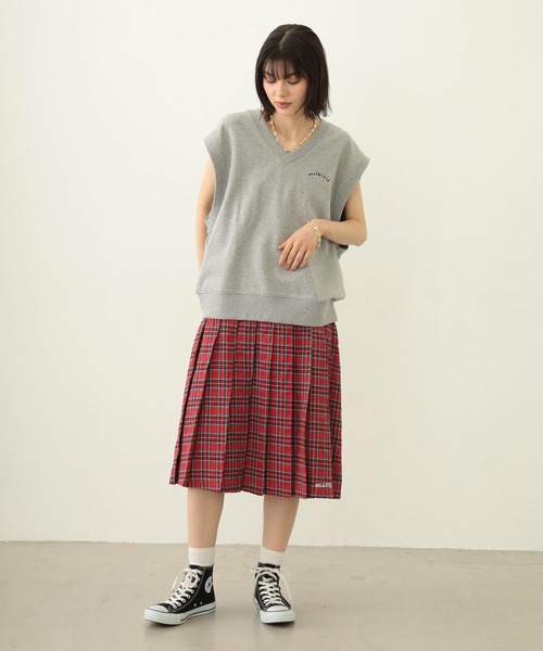 MILKFED.（ミルクフェド）の「V-NECK SWEAT VEST（ベスト・レディース・アッシュ/ブラック/オリーブ・ONE SIZE）」の7枚目の写真