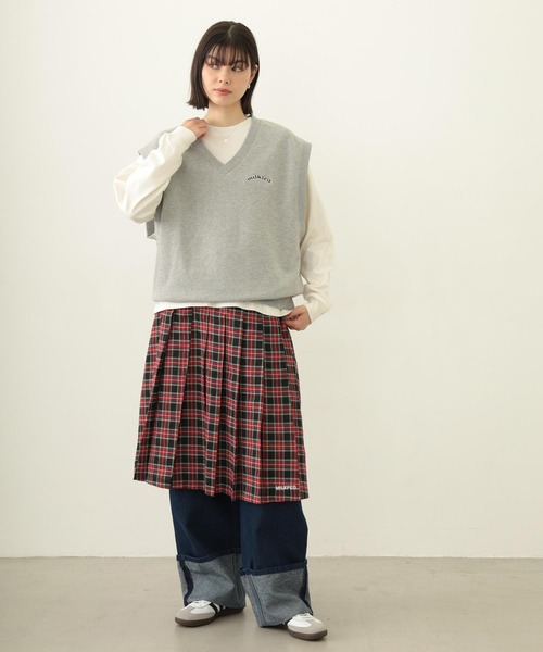 MILKFED.（ミルクフェド）の「V-NECK SWEAT VEST（ベスト・レディース・アッシュ/ブラック/オリーブ・ONE SIZE）」の11枚目の写真