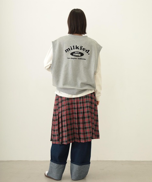 MILKFED.（ミルクフェド）の「V-NECK SWEAT VEST（ベスト・レディース・アッシュ/ブラック/オリーブ・ONE SIZE）」の10枚目の写真
