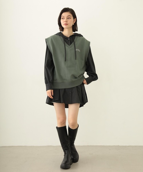 MILKFED.（ミルクフェド）の「V-NECK SWEAT VEST（ベスト・レディース・アッシュ/ブラック/オリーブ・ONE SIZE）」の16枚目の写真