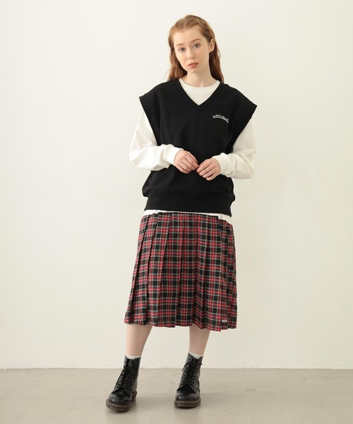 MILKFED.（ミルクフェド）の「V-NECK SWEAT VEST（ベスト・レディース・アッシュ/ブラック/オリーブ・ONE SIZE）」の21枚目の写真