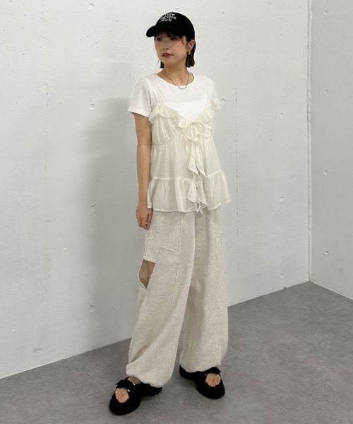 archives（アルシーヴ）の「ラッフルフリルキャミ×テレコＴｅｅＳＥＴ（アンサンブル・レディース・キャメル/アイボリー/ブラック・MEDIUM）」の6枚目の写真