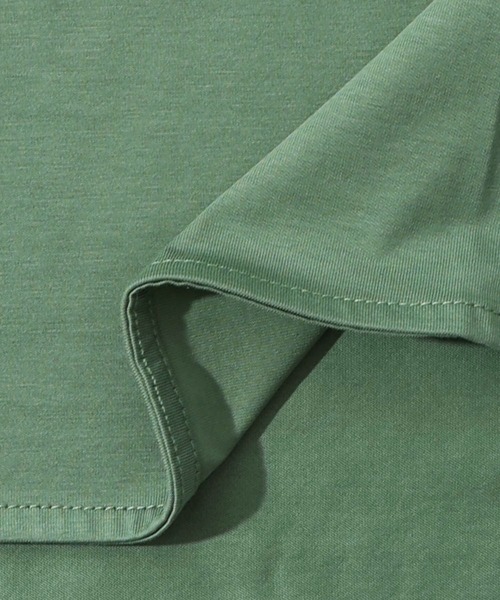 ScoLar（スカラー）の「152656：スカラー箔プリント 接触冷感Tシャツ（Tシャツ/カットソー・レディース・オフホワイト/グリーン/オレンジ/サックスブルー/ピンク/ネイビー・M）」の16枚目の写真