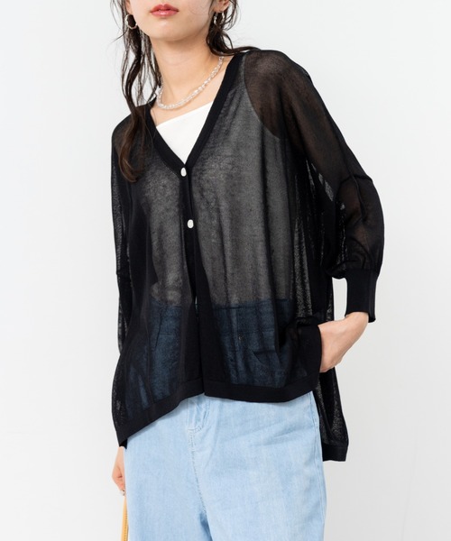 refinedworks（リファインドワークス）の「【refinedworks】定番アイテム の ポンチョカーディガン！（カーディガン/ボレロ・レディース・グレイッシュベージュ/ブラック/ホワイト/レッド・FREE）」の3枚目の写真