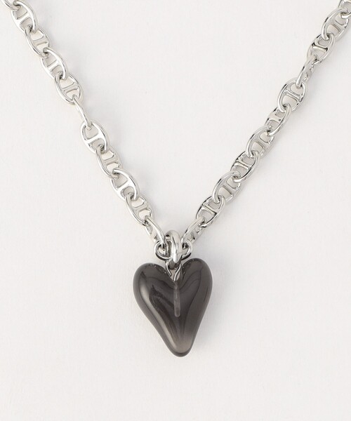 FREAK'S STORE（フリークスストア）の「ネコメ チェーン ハートネックレス/ハート マンテルネックレス（ネックレス・レディース・ブラック/ホワイト/レッド・ONE SIZE）」の4枚目の写真