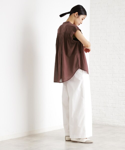 THE SHOP TK (ザ ショップ ティーケー )の「シャーリングブラウス【洗える】(シャツ/ブラウス・レディース・オフホワイト/ブラック/ブラウン系その他・99)」の13枚目の写真