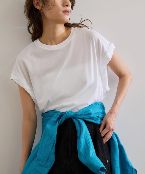 ROPE'（ロペ）の「ツイストフレンチスリーブTシャツ（Tシャツ/カットソー・レディース・ブラック/ブルー/ホワイト・FREE）」の2枚目の写真