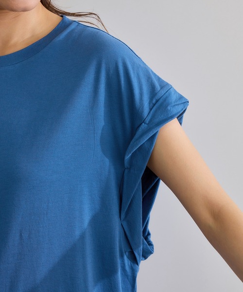 ROPE'（ロペ）の「ツイストフレンチスリーブTシャツ（Tシャツ/カットソー・レディース・ブラック/ブルー/ホワイト・FREE）」の8枚目の写真