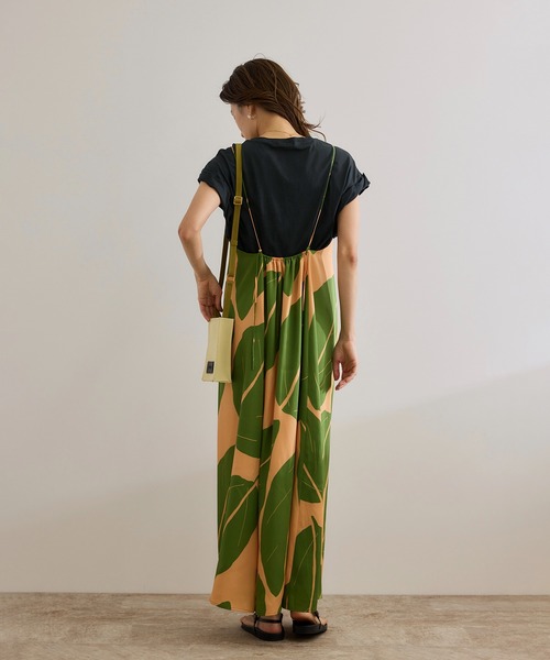 ROPE'（ロペ）の「ツイストフレンチスリーブTシャツ（Tシャツ/カットソー・レディース・ブラック/ブルー/ホワイト・FREE）」の16枚目の写真