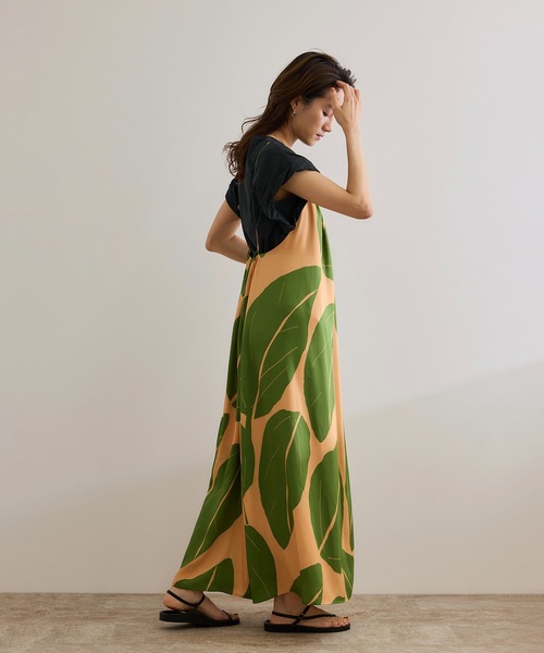 ROPE'（ロペ）の「ツイストフレンチスリーブTシャツ（Tシャツ/カットソー・レディース・ブラック/ブルー/ホワイト・FREE）」の19枚目の写真