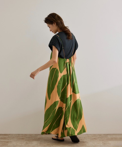 ROPE'（ロペ）の「ツイストフレンチスリーブTシャツ（Tシャツ/カットソー・レディース・ブラック/ブルー/ホワイト・FREE）」の20枚目の写真