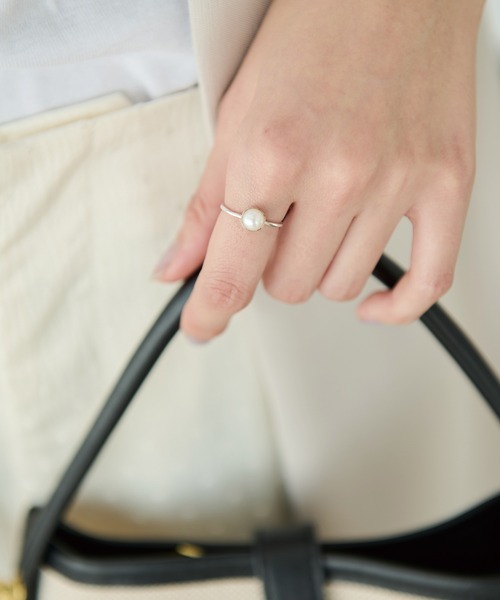 LAVEANGE（ラビアンジェ）の「サークルストーンシルバーリング（リング・レディース・ブラック/アイボリー/ターコイズブルー・9/12/15 /14/17）」の8枚目の写真