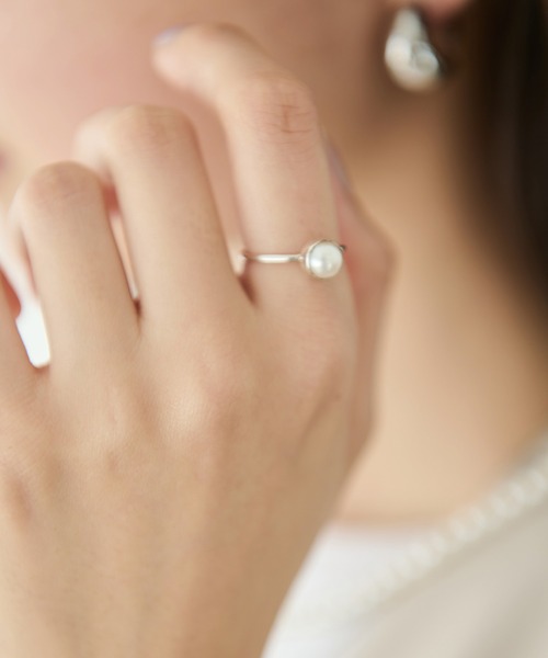 LAVEANGE（ラビアンジェ）の「サークルストーンシルバーリング（リング・レディース・ブラック/アイボリー/ターコイズブルー・9/12/15 /14/17）」の9枚目の写真