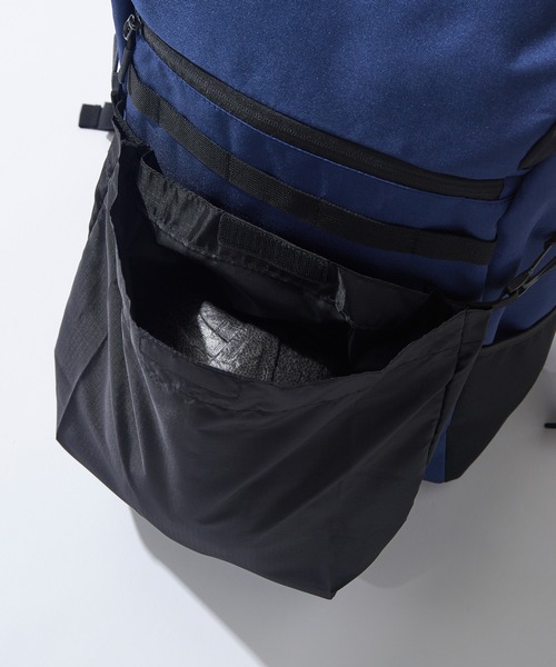 FORECAST（フォーキャスト）の「【FORECAST】バックパック リュックサック 30L 大容量 旅行 アウトドア キャンプ 通勤 通学 9125（バックパック/リュック・メンズ・ブラック/ネイビー・FREE）」の18枚目の写真