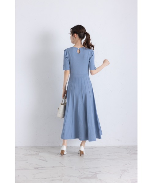 tocco closet(トッコ クローゼット)の「2WAYレース襟付きビジュー装飾プリーツニットワンピース(ワンピース・レディース・ブラック/グレイッシュブルー/ローズ・M)」の8枚目の写真