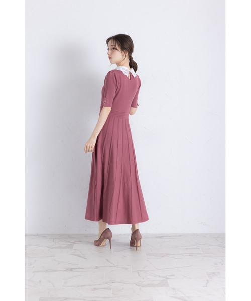 tocco closet(トッコ クローゼット)の「2WAYレース襟付きビジュー装飾プリーツニットワンピース(ワンピース・レディース・ブラック/グレイッシュブルー/ローズ・M)」の13枚目の写真