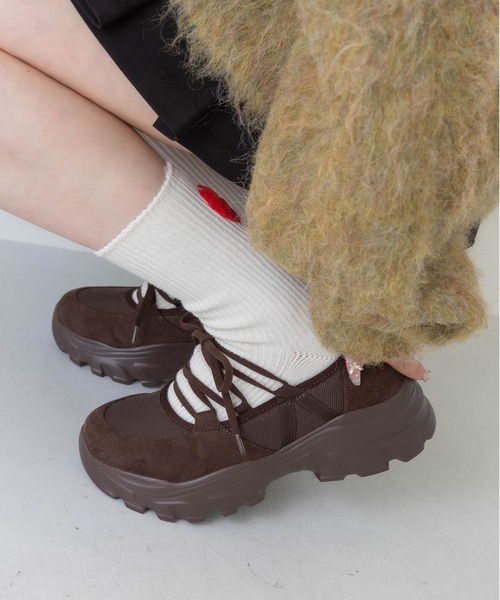 EVOL（イーボル）の「【S-LLサイズ展開・軽量】クロスレースアップスニーカー IZ5850（スニーカー・レディース・ブラウン/ブラック・LL/S/M/L）」の22枚目の写真