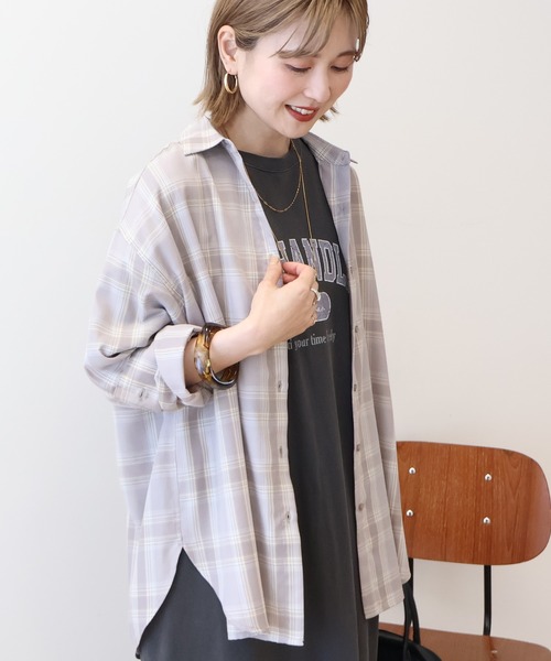 AMERICAN HOLIC（アメリカンホリック）の「イージーケアチェックシャツ【360°着こなしシャツ】（シャツ/ブラウス・レディース・アイボリー/ブラック/ブルー/ライトグレー/グリーン/オレンジ・M/L）」の4枚目の写真