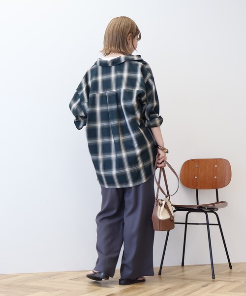 AMERICAN HOLIC（アメリカンホリック）の「イージーケアチェックシャツ【360°着こなしシャツ】（シャツ/ブラウス・レディース・アイボリー/ブラック/ブルー/ライトグレー/グリーン/オレンジ・M/L）」の14枚目の写真