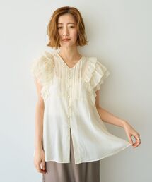 ラッフルVネックブラウス