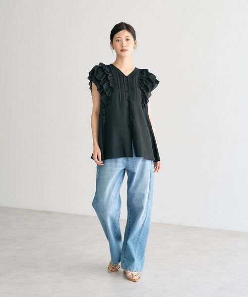 YECCA VECCA（イェッカヴェッカ）の「ラッフルVネックブラウス（シャツ/ブラウス・レディース・オレンジ/アイボリー/ブラック・FREE）」の10枚目の写真