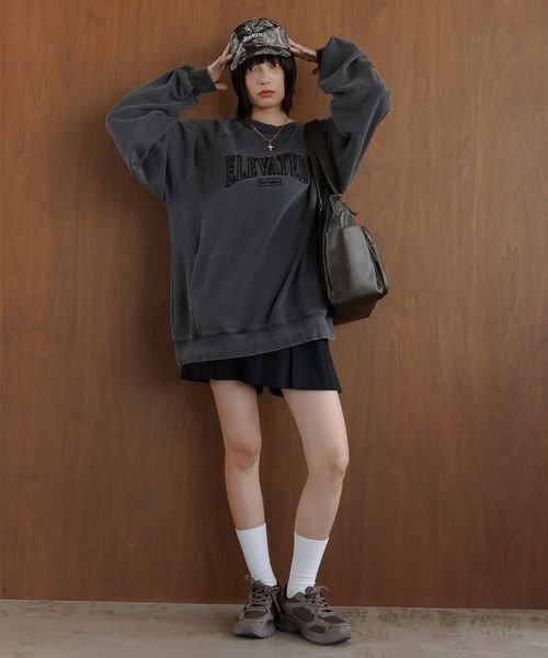 PBLIM(ページボーイリム)の「《UNISEX》ポケット付きラグランスウェット(スウェット・レディース・ブラック/グリーン/ブラウン・LARGE/MEDIUM)」の8枚目の写真