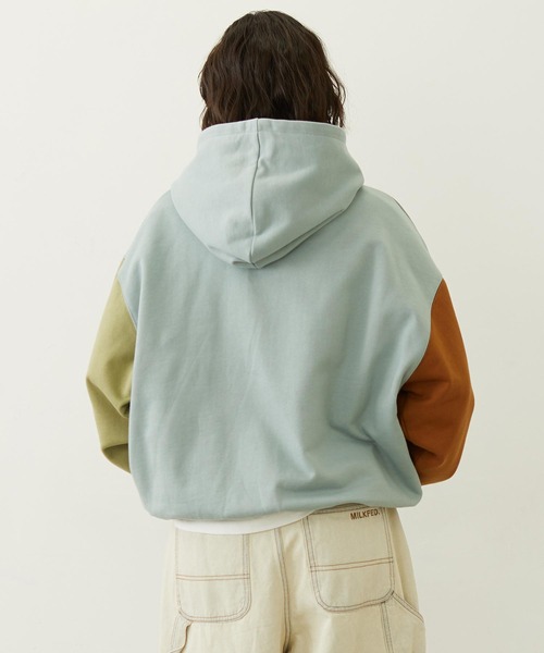 MILKFED.(ミルクフェド)の「COLOR BLOCK SWEAT HOODIE(パーカー・レディース・ライトブルー/ブラック/オートミール・M/L)」の18枚目の写真