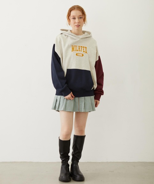 MILKFED.(ミルクフェド)の「COLOR BLOCK SWEAT HOODIE(パーカー・レディース・ライトブルー/ブラック/オートミール・M/L)」の6枚目の写真