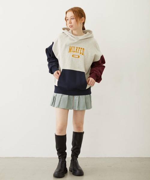 MILKFED.(ミルクフェド)の「COLOR BLOCK SWEAT HOODIE(パーカー・レディース・ライトブルー/ブラック/オートミール・M/L)」の7枚目の写真