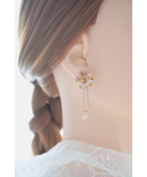 tone(トーン)の「【ime】天然石付フラワーピアス(MA)(ピアス(両耳用)・レディース・ピンク/イエロー・FREE)」の5枚目の写真