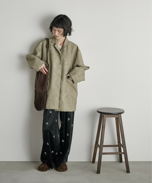 THE YOn(ザヨン)の「フリンジフェイクスウェードバッグ(ショルダーバッグ・レディース・ブラウン/ピンク/ブラック/ナチュラル・FREE)」の19枚目の写真