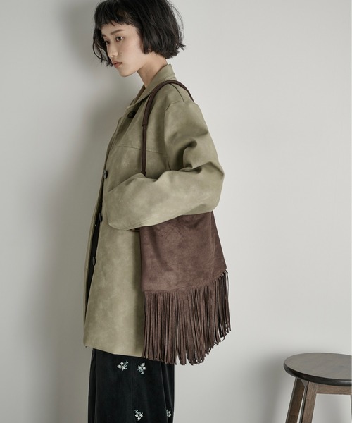 THE YOn(ザヨン)の「フリンジフェイクスウェードバッグ(ショルダーバッグ・レディース・ブラウン/ピンク/ブラック/ナチュラル・FREE)」の16枚目の写真