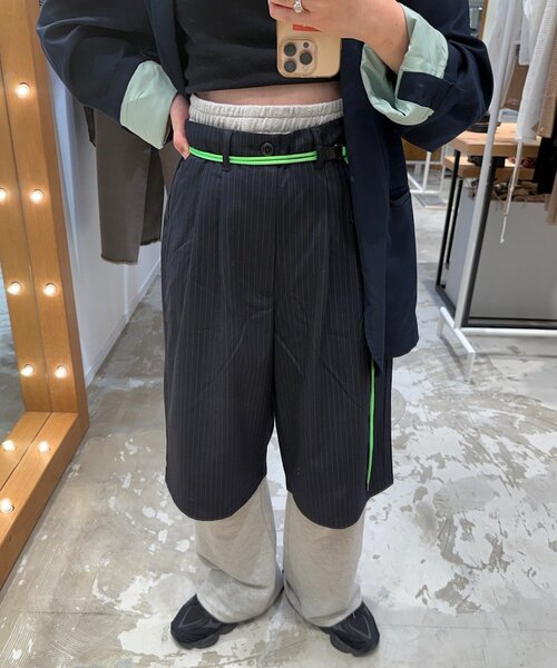 WHIMSIC（ウィムジック）の「【UNISEX/2サイズ展開】ピンストライプワイドショーツ（その他パンツ・メンズ・ネイビー・2/1）」の8枚目の写真