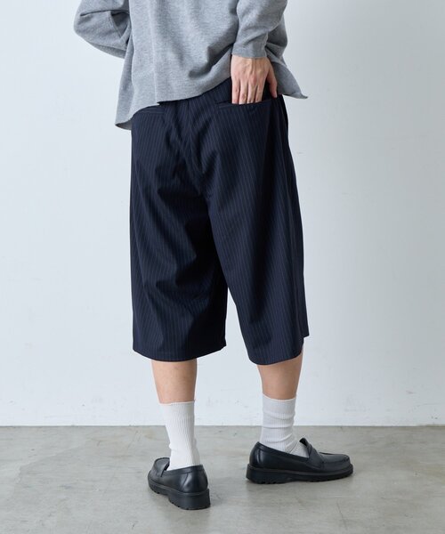 WHIMSIC（ウィムジック）の「【UNISEX/2サイズ展開】ピンストライプワイドショーツ（その他パンツ・メンズ・ネイビー・2/1）」の20枚目の写真