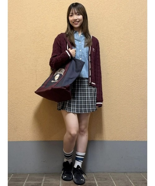 GAP(ギャップ)の「バーシティgapロゴ トートバッグ(トートバッグ・レディース・ネイビー/ベージュ・ONE SIZE)」の11枚目の写真