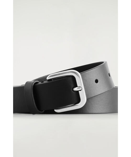 COS（コス）の「レザーベルト（ベルト・メンズ・ブラウン/ブラック・XS/S/M/L）」の4枚目の写真