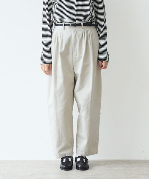 bulle de savon（ビュルデサボン）の「《early spring》チノクロス mini tuck パンツ（チノパンツ・レディース・ブラック/オフホワイト・FREE）」の3枚目の写真