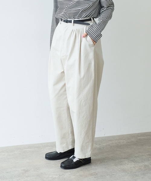 bulle de savon（ビュルデサボン）の「《early spring》チノクロス mini tuck パンツ（チノパンツ・レディース・ブラック/オフホワイト・FREE）」の6枚目の写真