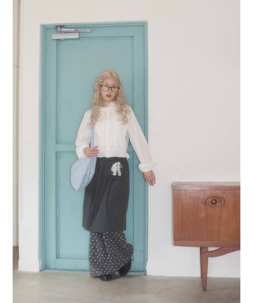 WC(ダブル シー)の「《秋冬新作★》フリルフードシャツ(シャツ/ブラウス・レディース・ブラウン/ホワイト・FREE)」の11枚目の写真