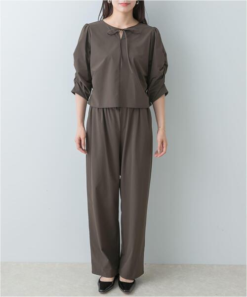 F by ROSSO(エフバイロッソ)の「F by ROSSO 撥水ストレッチブラウス+イージーパンツ(セットアップ・レディース・ブラック/ブラウン・38/36)」の8枚目の写真