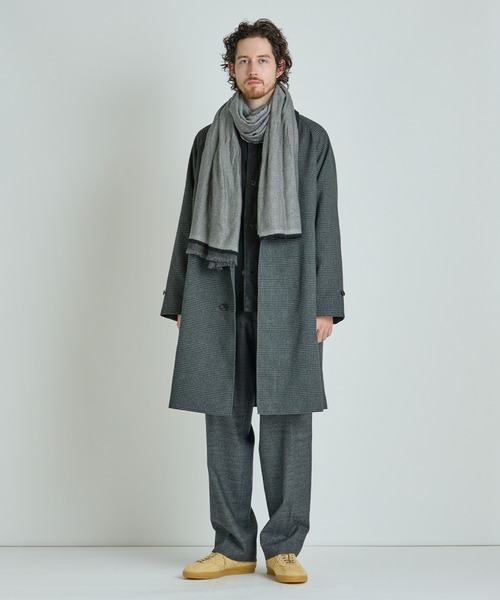 MEN'S BIGI(メンズビギ)の「カシミヤ混リバーシブルマフラー(マフラー・メンズ・ブラウン/グレー・7)」の4枚目の写真