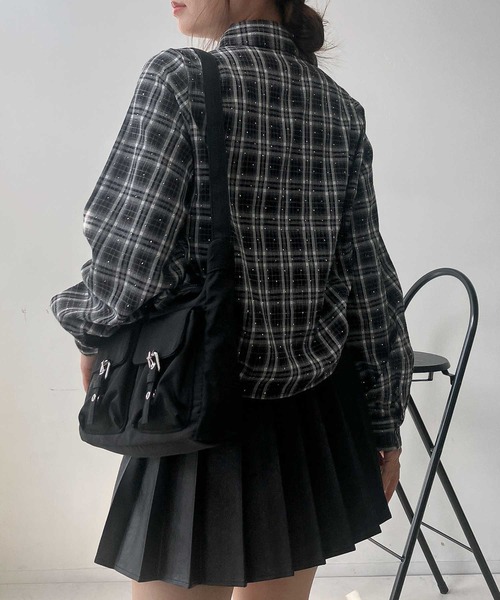 AS KNOW AS plus(アズノゥアズプラス)の「♪アソートデザイン サイドドロストリボンシャツ(シャツ/ブラウス・レディース・サックスブルー/ブラック系/アイボリー系・FREE)」の7枚目の写真