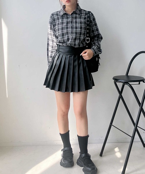 AS KNOW AS plus(アズノゥアズプラス)の「♪アソートデザイン サイドドロストリボンシャツ(シャツ/ブラウス・レディース・サックスブルー/ブラック系/アイボリー系・FREE)」の9枚目の写真